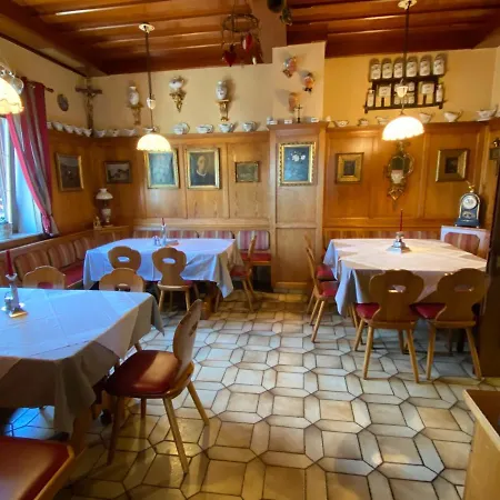 Gasthuis Gasthof Zum Bayernbrunnen *